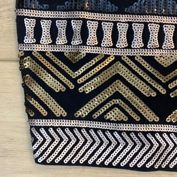 Express Sequin Mini Skirt - Picture 4 of 9